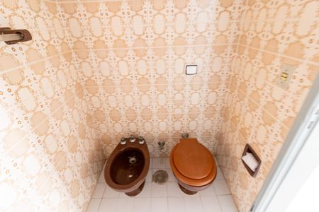 Banheiro de kitnet/studio à venda com 1 quarto, 47m² em Centro Histórico, Porto Alegre