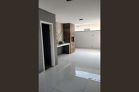 Casa à venda com 120m², 2 quartos e 2 vagas