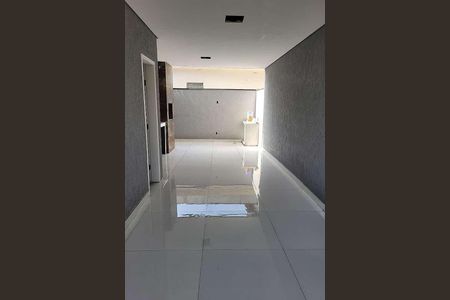 Casa à venda com 120m², 2 quartos e 2 vagas
