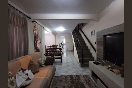 Casa à venda com 3 quartos, 180m² em Vila Virginia, São Paulo