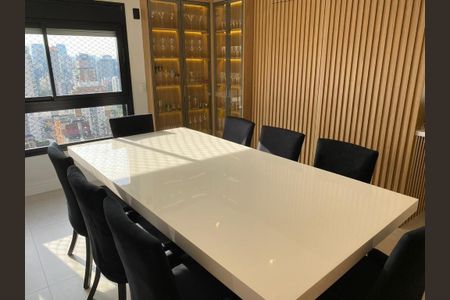 Apartamento à venda com 215m², 3 quartos e 3 vagas