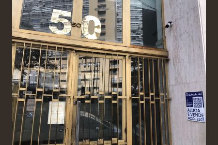 Studio à venda com 33m², 1 quarto e sem vagaFachada + Placa