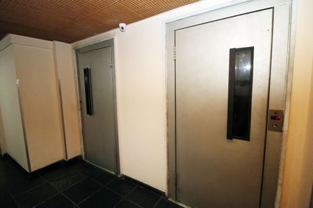 Apartamento à venda com 75m², 2 quartos e 1 vagaÁrea comum - Elevadores