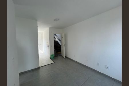 Sala de apartamento para alugar com 2 quartos, 48m² em Madureira, Rio de Janeiro