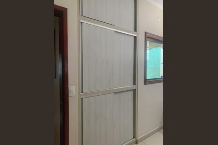 Casa à venda com 3 quartos, 174m² em Vila Apiai, Santo André