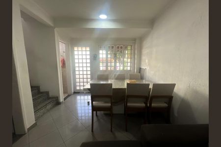 Casa de condomínio à venda com 132m², 2 quartos e 2 vagas