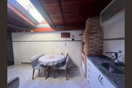 Casa de condomínio à venda com 132m², 2 quartos e 2 vagas