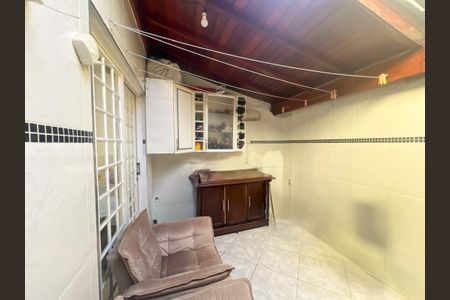 Casa de condomínio à venda com 132m², 2 quartos e 2 vagas