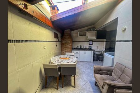 Casa de condomínio à venda com 132m², 2 quartos e 2 vagas