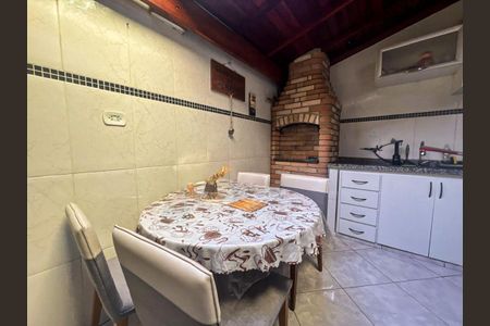 Casa de condomínio à venda com 132m², 2 quartos e 2 vagas