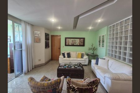 Apartamento à venda com 140m², 4 quartos e 2 vagas