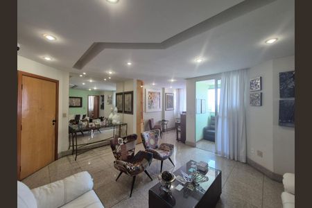 Apartamento à venda com 140m², 4 quartos e 2 vagas