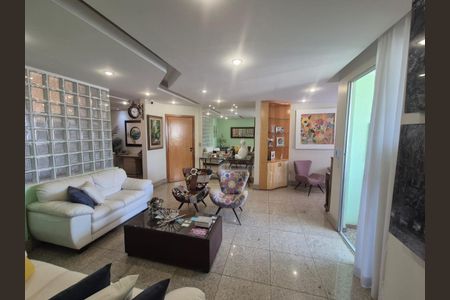 Apartamento à venda com 140m², 4 quartos e 2 vagas