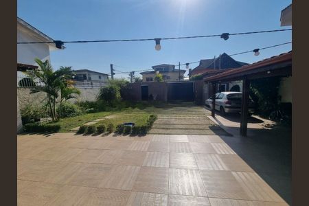 Casa à venda com 2 quartos, 180m² em Interlagos, São Paulo