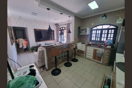 Casa à venda com 2 quartos, 180m² em Interlagos, São Paulo