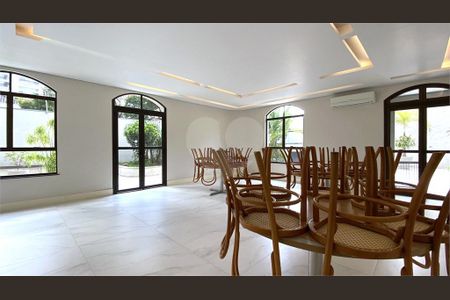 Apartamento à venda com 253m², 4 quartos e 4 vagas