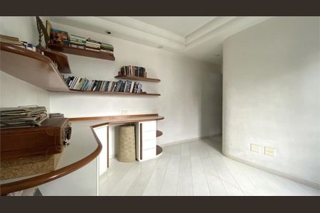 Apartamento à venda com 253m², 4 quartos e 4 vagas