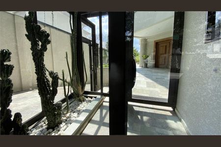 Apartamento à venda com 253m², 4 quartos e 4 vagas