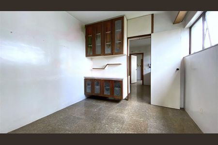 Apartamento à venda com 253m², 4 quartos e 4 vagas