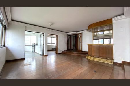 Apartamento à venda com 253m², 4 quartos e 4 vagas