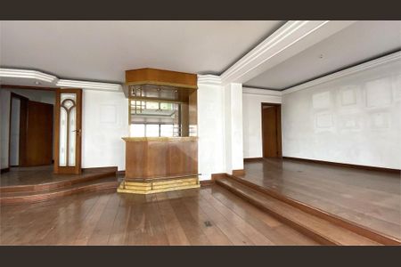 Apartamento à venda com 253m², 4 quartos e 4 vagas