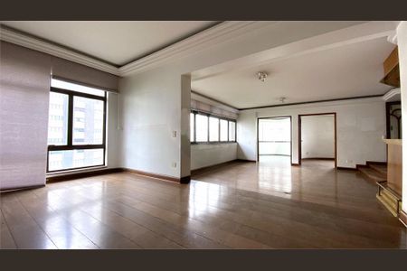 Apartamento à venda com 253m², 4 quartos e 4 vagas