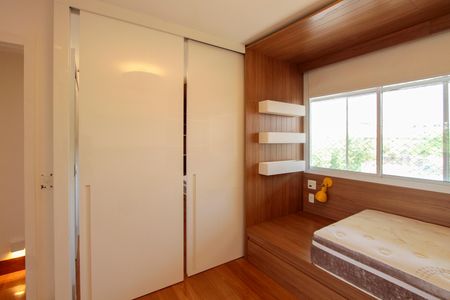 Apartamento à venda com 178m², 4 quartos e 2 vagasQuarto 2