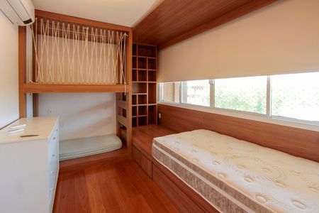 Apartamento à venda com 178m², 4 quartos e 2 vagasQuarto 1