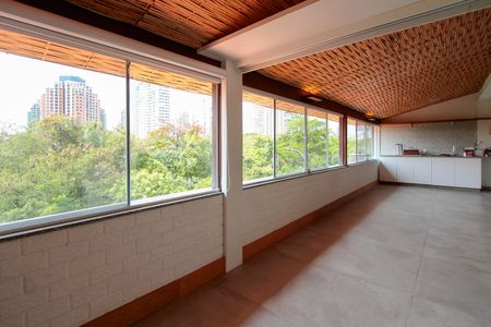 Apartamento à venda com 178m², 4 quartos e 2 vagasSala