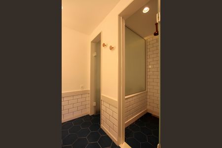 Apartamento à venda com 178m², 4 quartos e 2 vagasBanheiro da Suíte