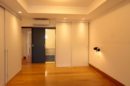 Apartamento à venda com 178m², 4 quartos e 2 vagasSuíte