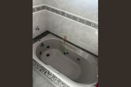 Casa à venda com 3 quartos, 198m² em Jardim das Vertentes, São Paulo