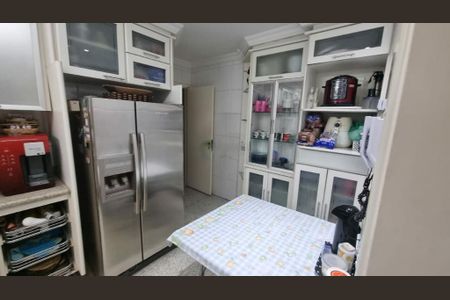 Apartamento à venda com 3 quartos, 168m² em Vila Regente Feijó, São Paulo
