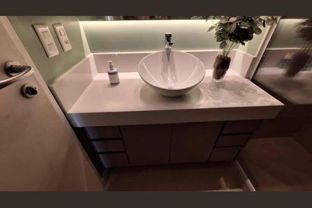 Apartamento à venda com 100m², 2 quartos e sem vaga