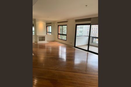 Apartamento à venda com 335m², 4 quartos e 6 vagas