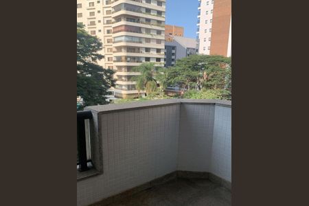 Apartamento à venda com 335m², 4 quartos e 6 vagas