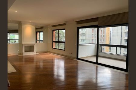 Apartamento à venda com 335m², 4 quartos e 6 vagas