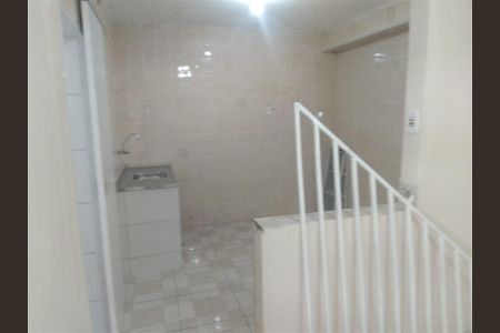 Casa à venda com 216m², 6 quartos e sem vaga