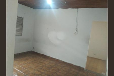 Casa à venda com 216m², 6 quartos e sem vaga