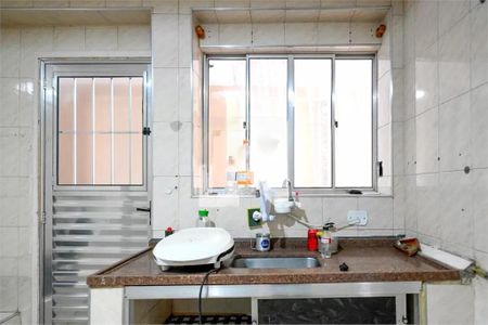 Casa à venda com 216m², 6 quartos e sem vaga