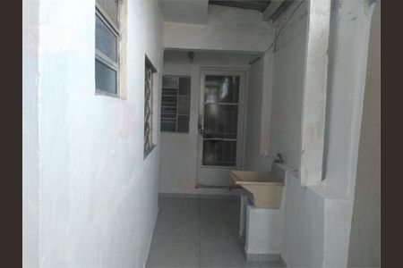 Casa à venda com 216m², 6 quartos e sem vaga