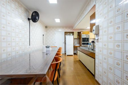 Casa à venda com 5 quartos, 258m² em Aclimação, São Paulo