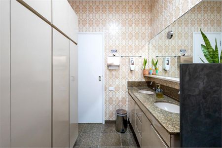 Casa à venda com 5 quartos, 258m² em Aclimação, São Paulo