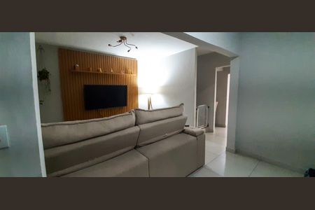 Sala de casa à venda com 3 quartos, 150m² em Metalúrgicos, Osasco