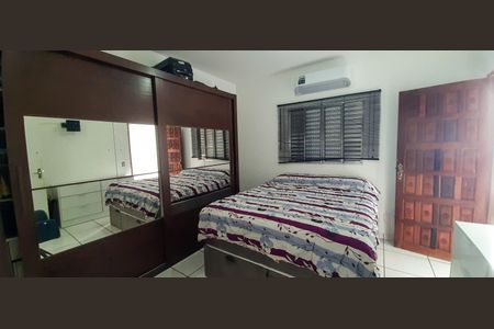 Casa à venda com 150m², 3 quartos e 2 vagasQuarto 1