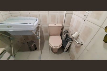 Casa à venda com 150m², 3 quartos e 2 vagasBanheiro Social