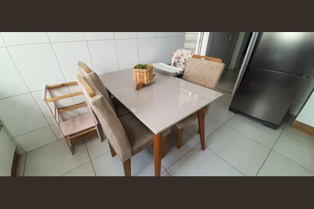 Casa à venda com 150m², 3 quartos e 2 vagasCozinha