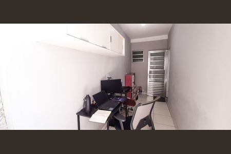 Casa à venda com 150m², 3 quartos e 2 vagasEscritório