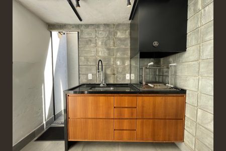 Casa de condomínio à venda com 170m², 3 quartos e 2 vagas Casa de condomínio à venda com 170m², 3 quartos e 2 vagasÁrea comum - Churrasqueira