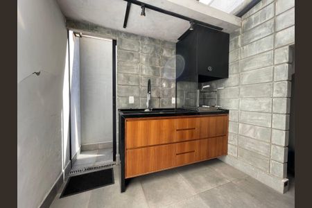 Casa de condomínio à venda com 170m², 3 quartos e 2 vagas Casa de condomínio à venda com 170m², 3 quartos e 2 vagasÁrea comum - Churrasqueira